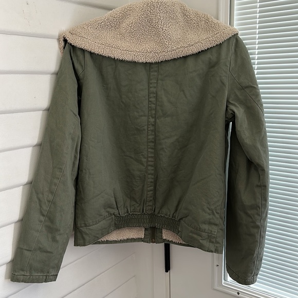 Roxy Women's Tornado Green Dusty Olive Windbreaker Utility Jacket - Picture 12 of 13